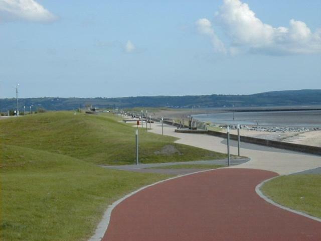 Beach Front Ground Floor Apartment Llanelli Exterior photo